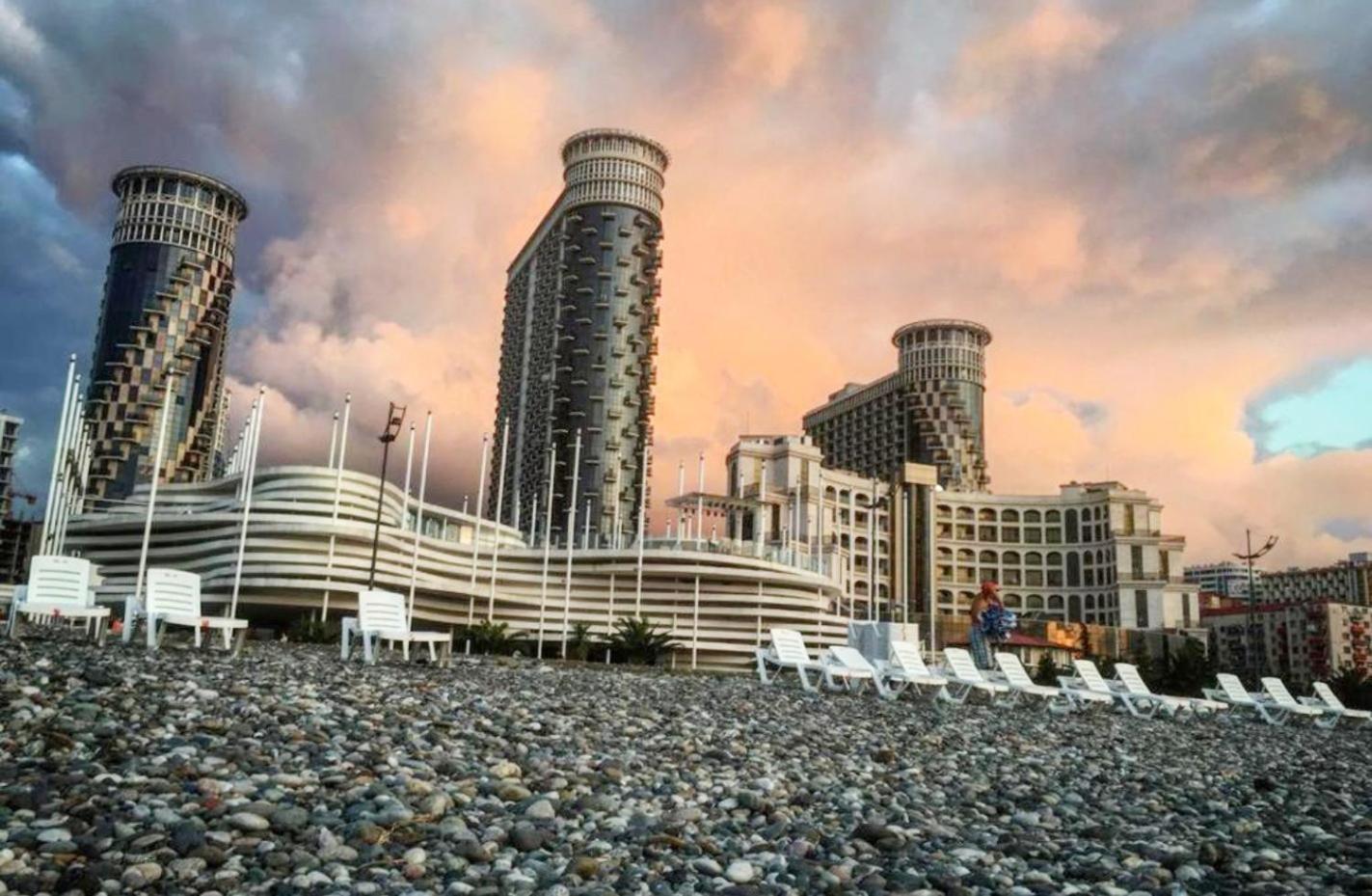 Orbi Sea Tower Apartment Batumi Esterno foto